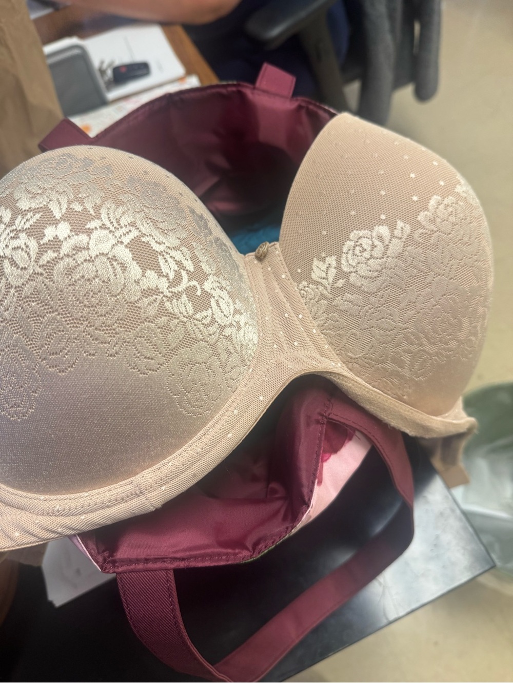 Soma Stunning Support Full Coverage Bra 42DDDD Satin Lined Underwire Adjustable - Picture 2 of 4